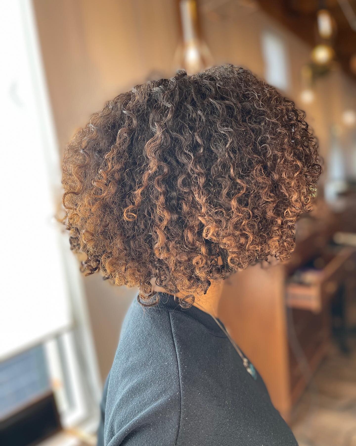 Cut by our best @myhairchick 💕
#pdx #pdxhairstylist #portlandoregon #portlandhair #pdxcurlyhairstylist #pdxcurlspecialist #pdxsalon #portlandsalon
