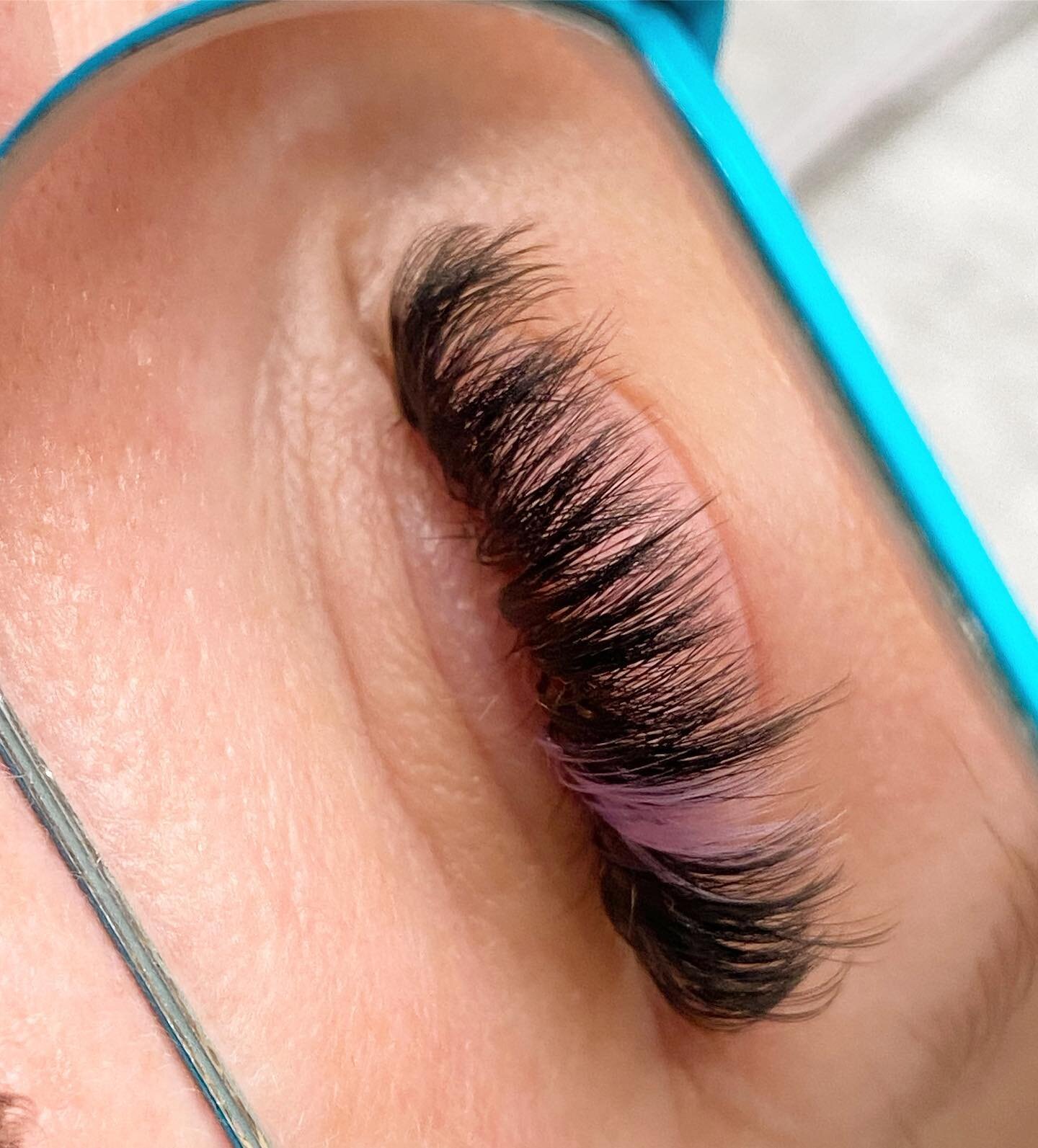 Some pastel lashes from @amethyst__esthetics for your Easter Sunday 🐣
#pdxsalon #pdx #portlandoregon #pdxlashartist #pdxlashes #pdxlashextensions