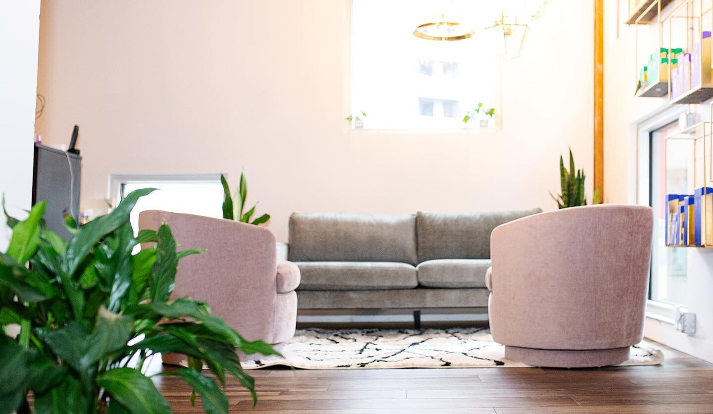 Interested in working with us? DM us and let&rsquo;s get you in for a consultation about Strut Salon! 
📷: @trangnguyen.photography 
#PDX #pdxsalon #portlandsalon #pdxhair #pdxhairsalon #portlandoregon #pdxhairstylist #pdxesthetician #esthetician #